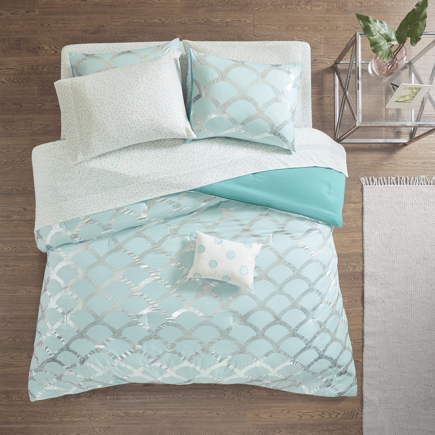 Intelligent Design Lorna Comforter and Sheet Set Aqua Twin