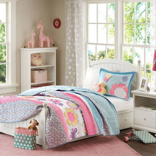 Home Essence Kids Reversible Flower Petal 4 Piece Pink Coverlet Set, Full/Queen