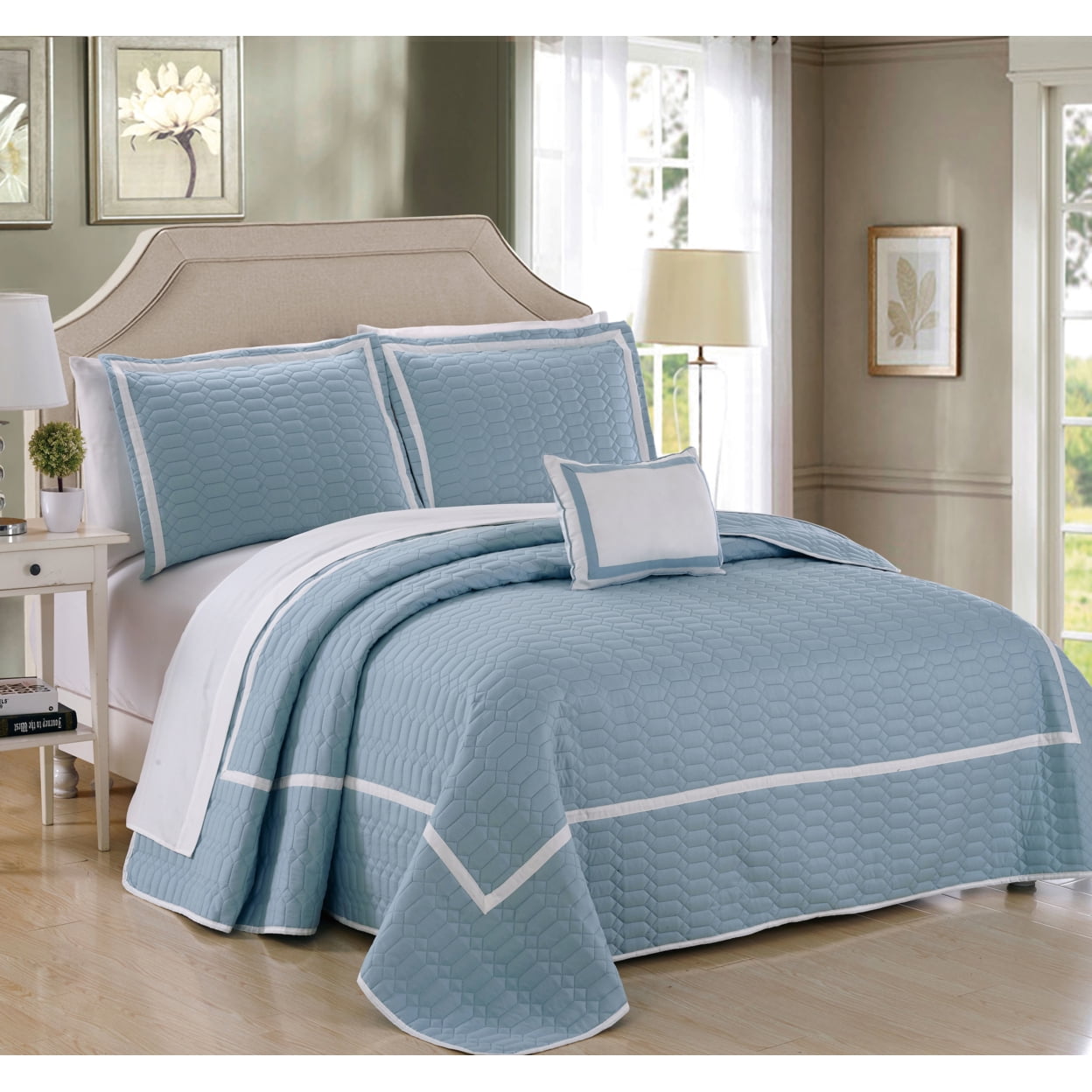 8 Pc. Neal Hotel Collection 2 Tone banded Geometrical Embroidered Quilt in a bag Includes sheets set Shams and