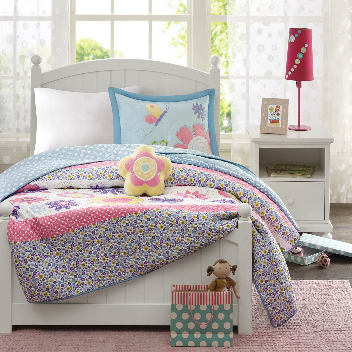 Home Essence Kids Reversible Flower Petal 4 Piece Pink Coverlet Set, Full/Queen